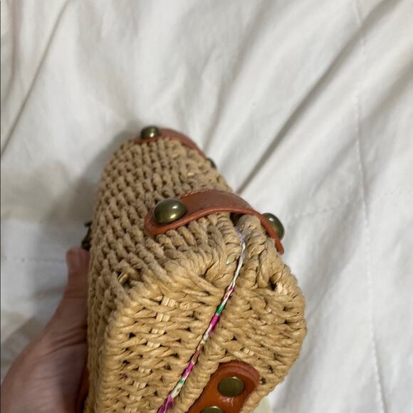 Source Unknown Brown Faux Leather Basket Weave Crossbody Bag Picnic Purse 8x6x2” - Picture 6 of 11